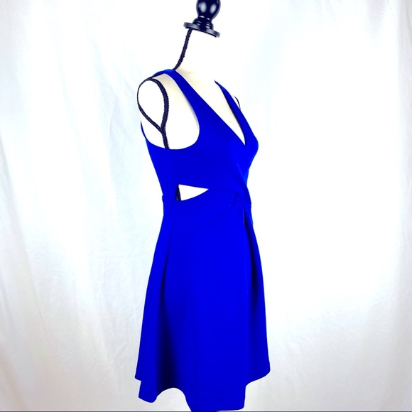 Express Cut Out Sun Dress - Picture 2 of 5